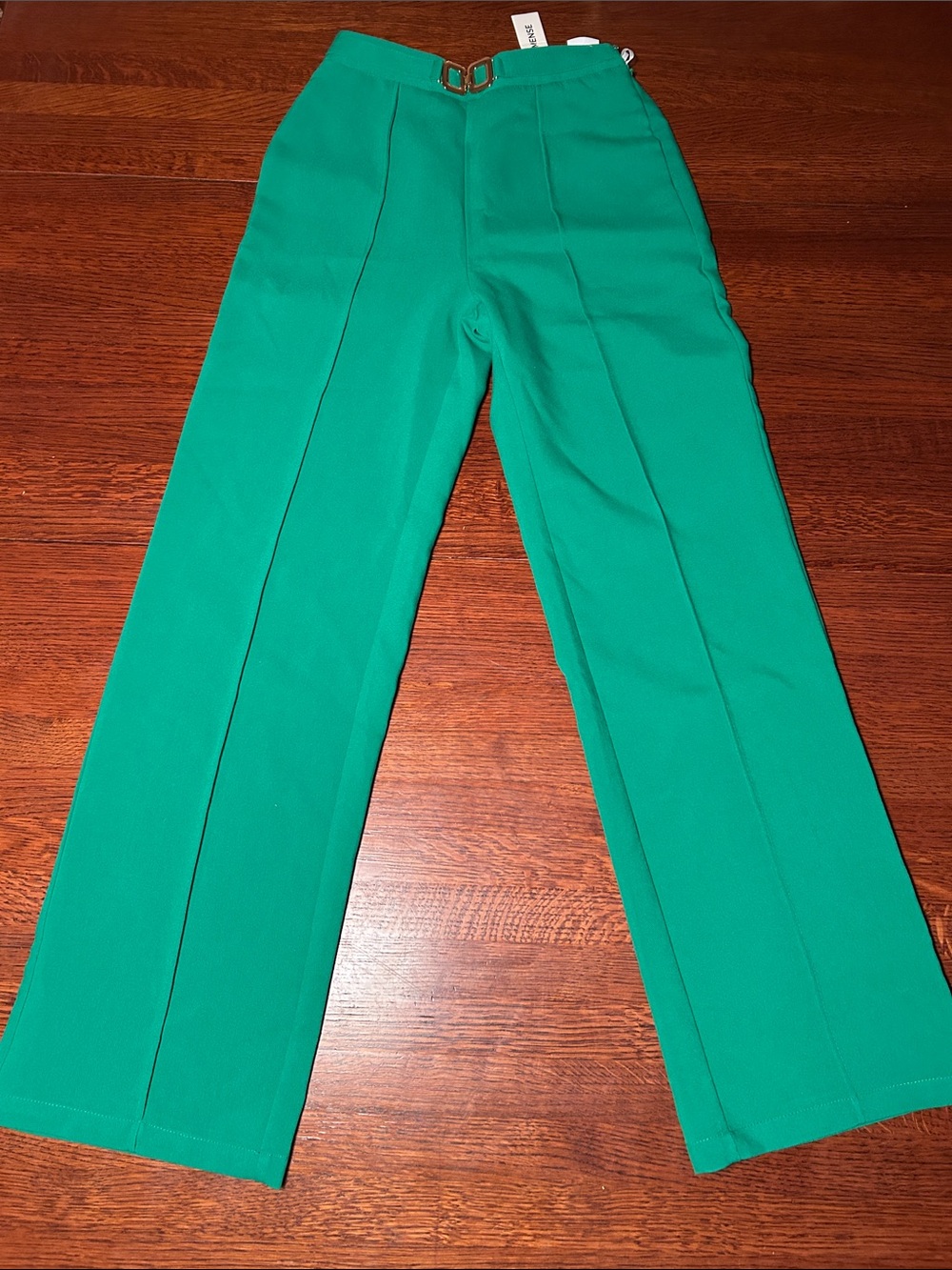 Commense Emerald Green Wide-Leg Trousers with Gold Buckle
